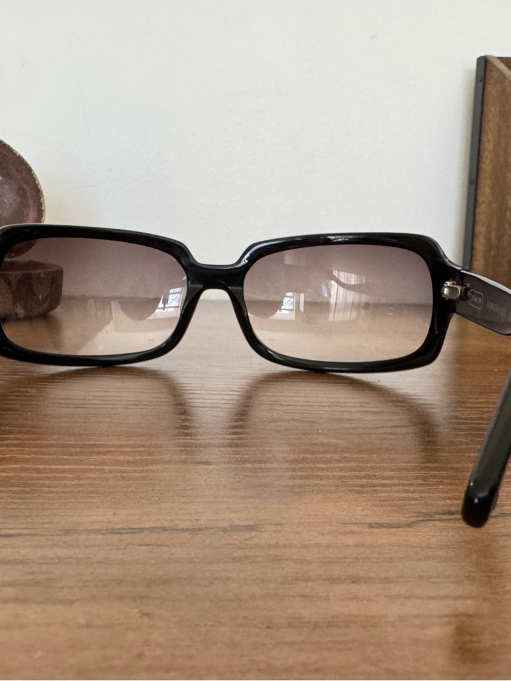 Coach samantha s425 onyx Women's Black Gradient Lens Sunglasses - Picture 4 of 8